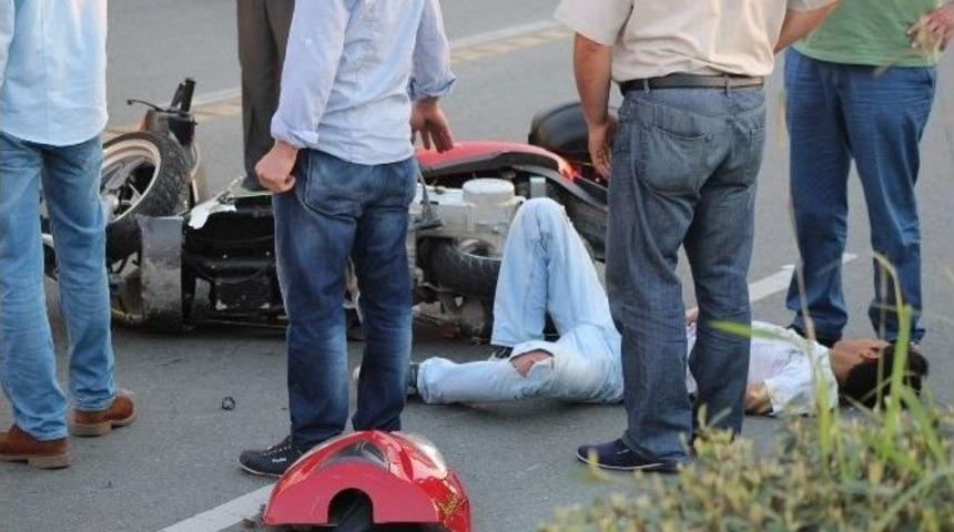 İftar Vakti Meydana Gelen Kazada S&uuml;r&uuml;c&uuml; &Ouml;l&uuml;mden D&ouml;nd&uuml;