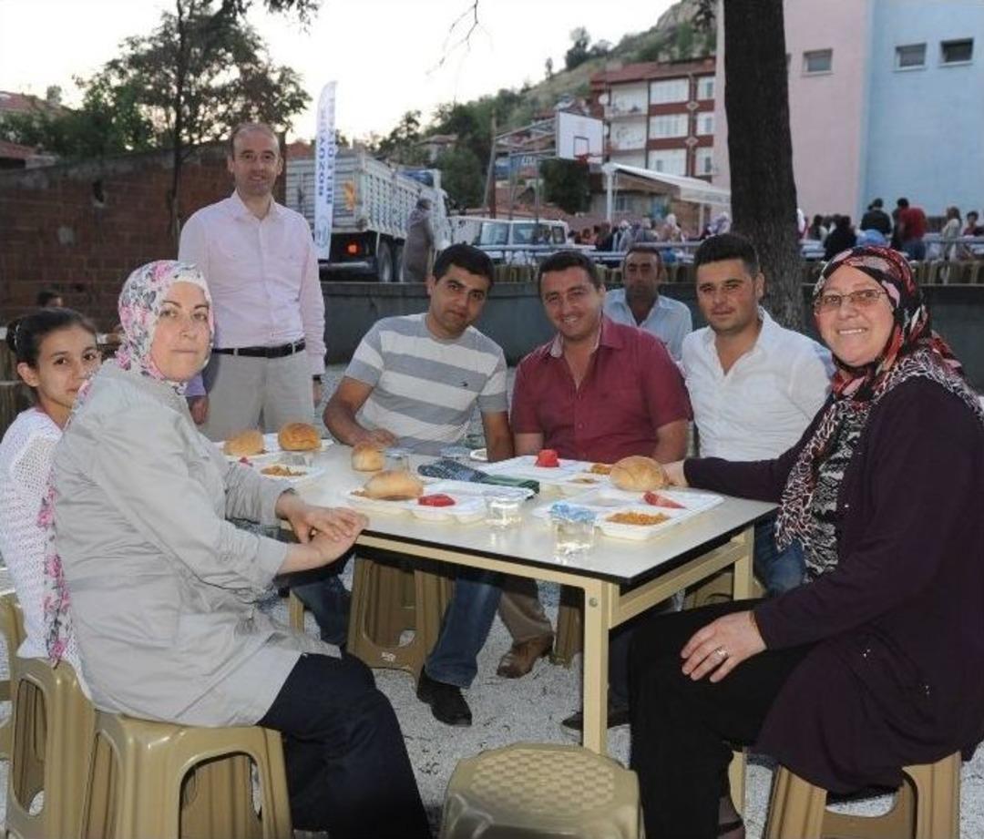 &Ccedil;arşı Mahallede Birlik Ve Beraberlik İftarı