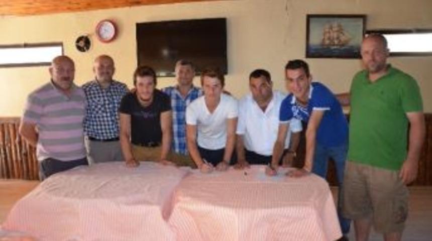 İznikspor, 3 Futbolcusuyla Nik&acirc;h Tazeledi