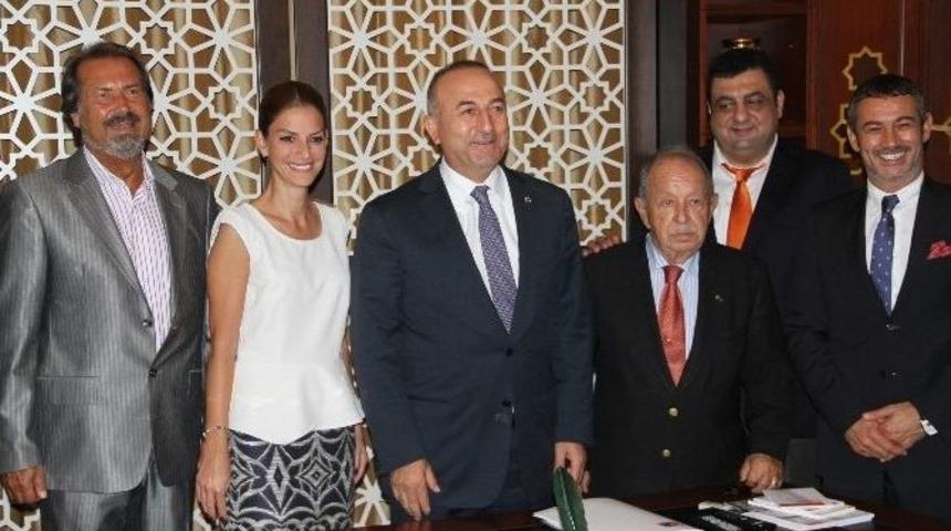 Bakan &Ccedil;avuşoğlu, Taba-amcham Başkanı Zeynep Dereli&rsquo;yi Kabul Etti