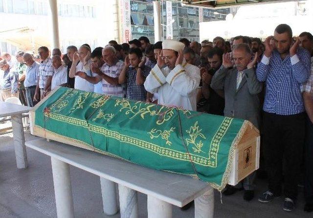  eve Geliyorum  Dedi, 30 Bı&ccedil;ak Darbesiyle &Ouml;ld&uuml;r&uuml;ld&uuml; 3