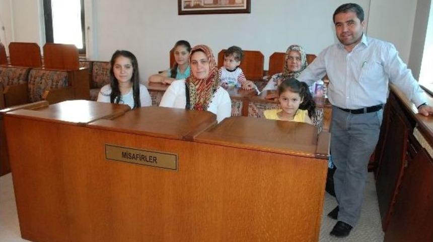 Afyonkarahisar İgm Üyesi Toplantıya Ailesi İle Birlikte Katıldı