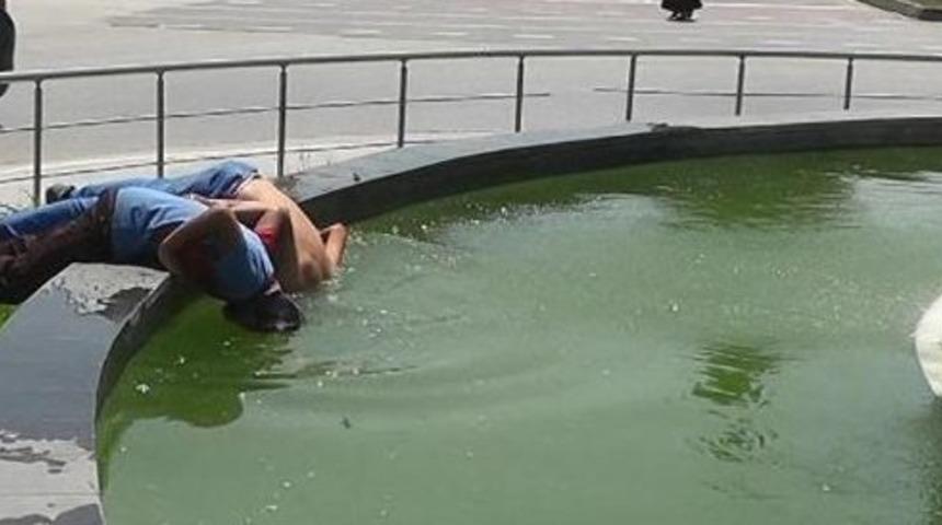 Yasağı Ve Tehlikeyi Hi&ccedil;e Sayıyorlar