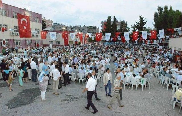 Başkan Kocamaz, Akdeniz Mahalle Muhtarlarıyla Toplantı Yaptı