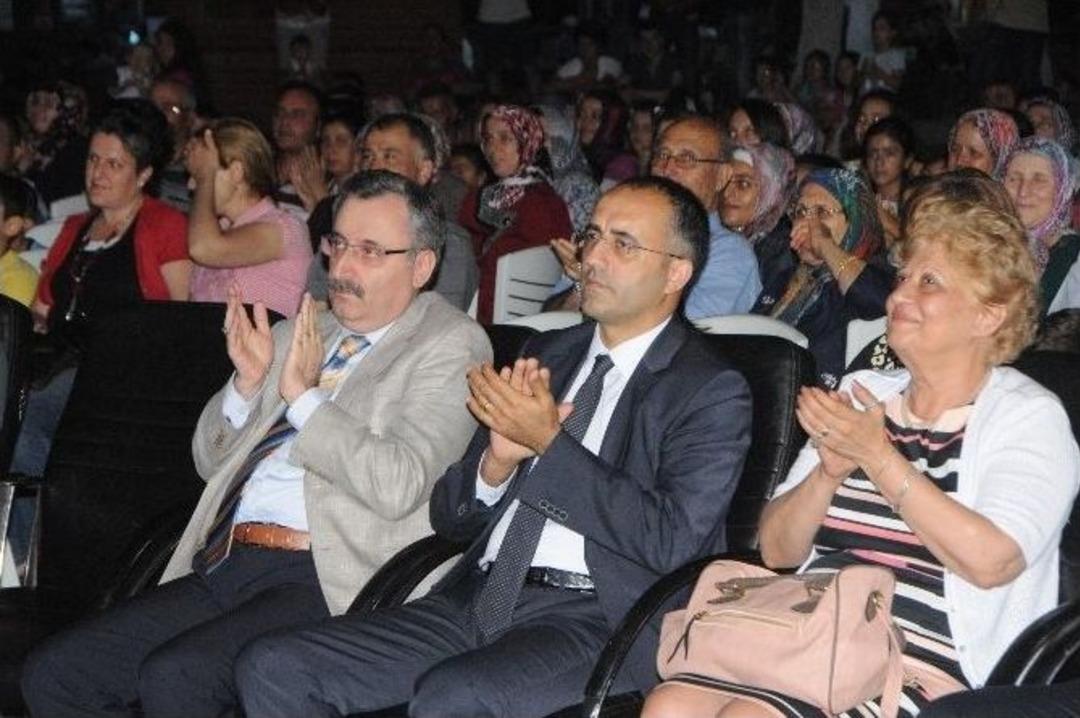 İki Direk Bi Şamata Saruhanlı&rsquo;da Sahnelendi