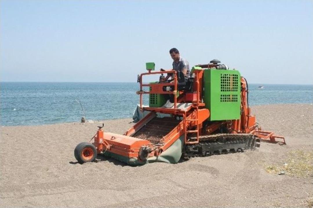 Ak&ccedil;akoca Plajları Temizleniyor