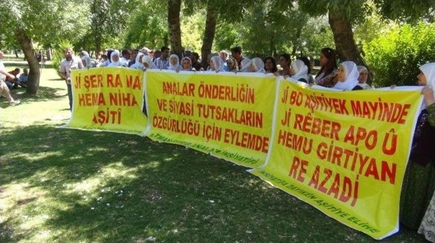 Barış Anneleri 'barış &Ccedil;adırı' Kurdu