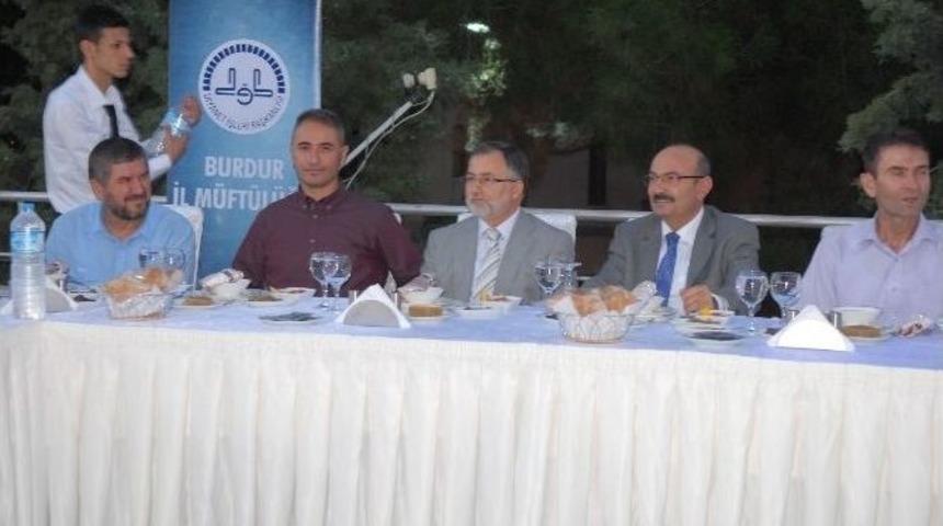 Din G&ouml;revlileri Orucunu Engellilerle A&ccedil;tı