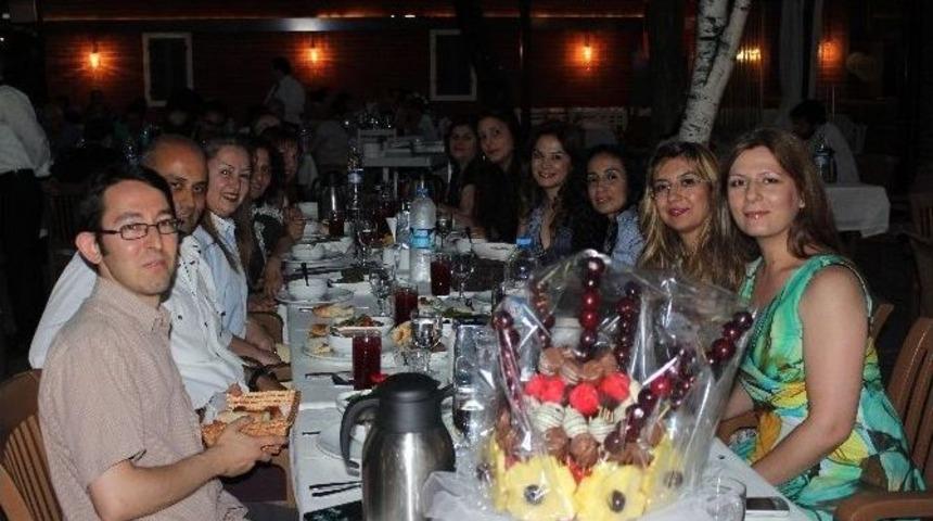Ankaralı Blog Yazarları, Bir Buket Meyve&rsquo;nin İftarında Buluştu