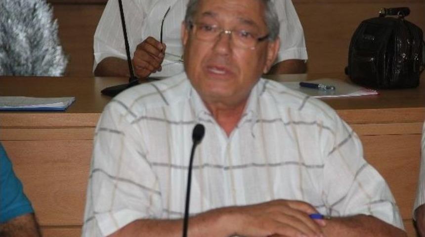 Akhisar Kent Konseyi'ne H&uuml;sn&uuml; Karaman Se&ccedil;ildi