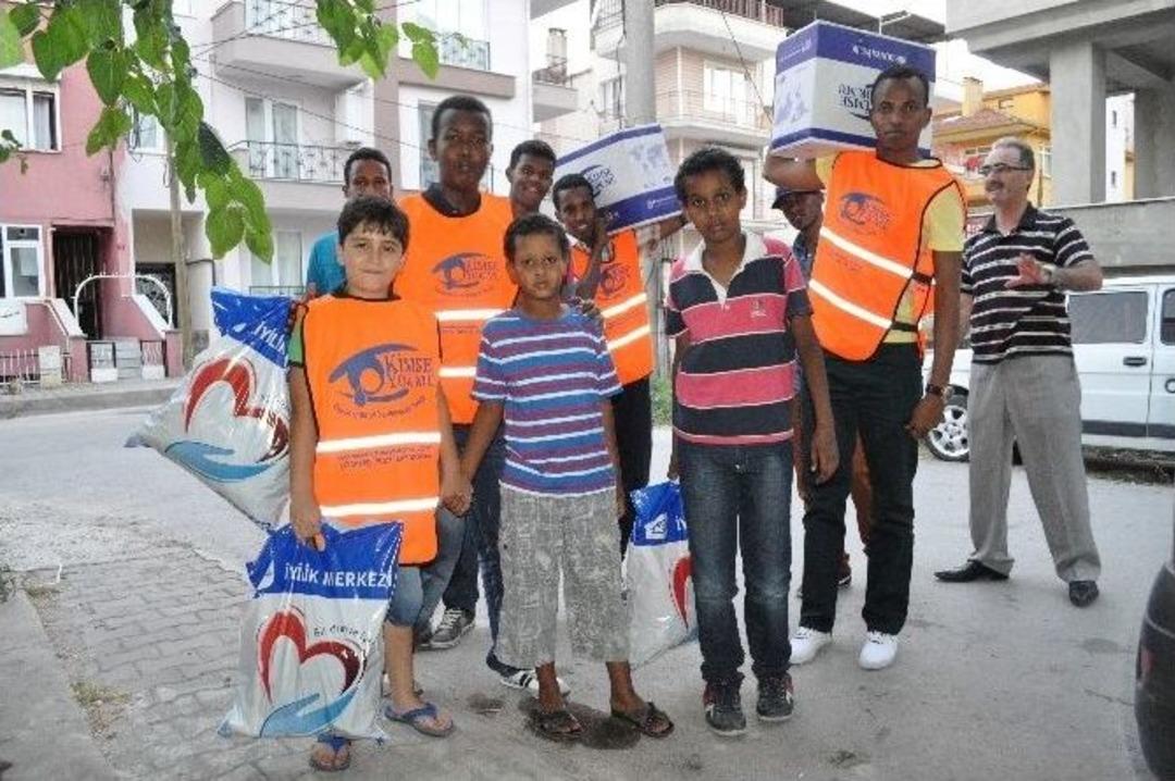 Kimse Yok Mu Derneği'nden Kardeşlik Sofrası