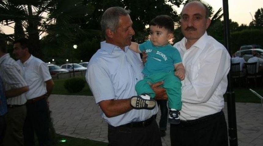 Başkan Dişli, Muhtar Ve Meclis &Uuml;yeleri İle Birlikte İftar A&ccedil;tı