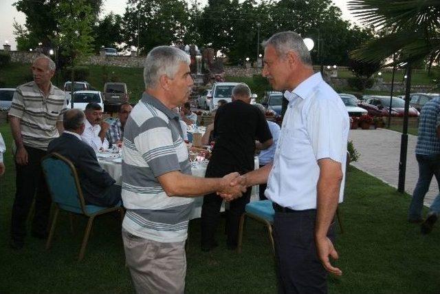 Başkan Dişli, Muhtar Ve Meclis Üyeleri İle Birlikte İftar Açtı