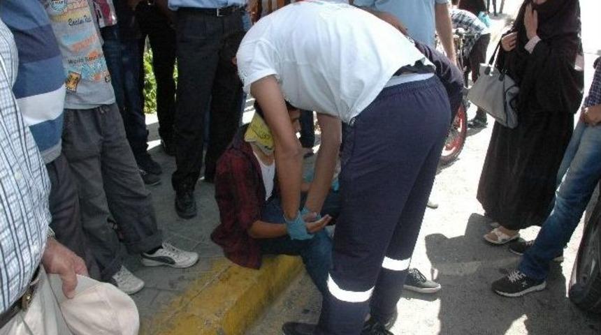 Otomobil Bisiklete &Ccedil;arptı: 1 Yaralı