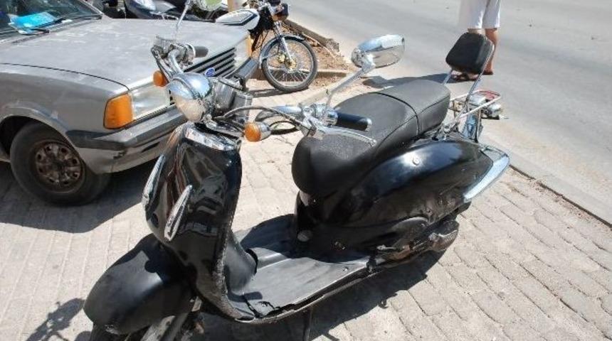 Motosiklet S&uuml;r&uuml;c&uuml;s&uuml; Kazayı K&uuml;&ccedil;&uuml;k Sıyrıklarla Atlattı