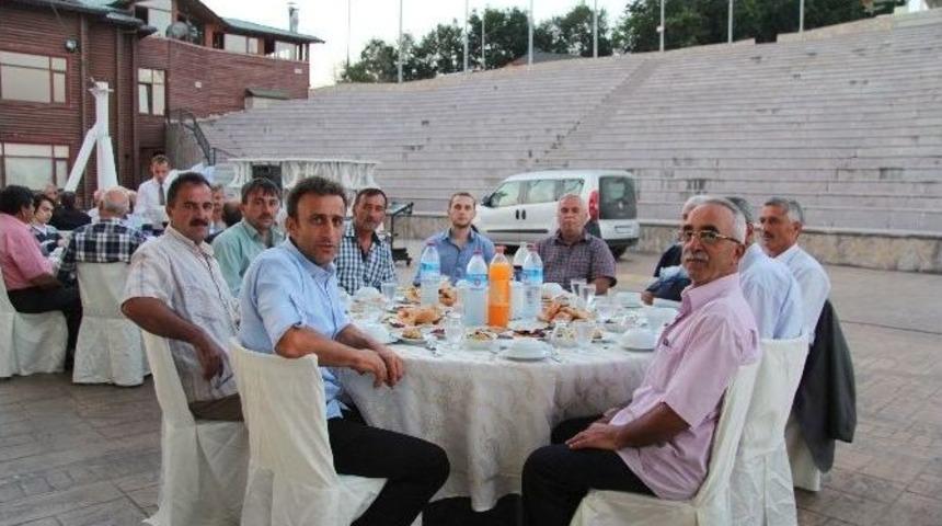 Başkan İnci Hendek Protokol&uuml;n&uuml; Bayraktepe&rsquo;de Ağırladı