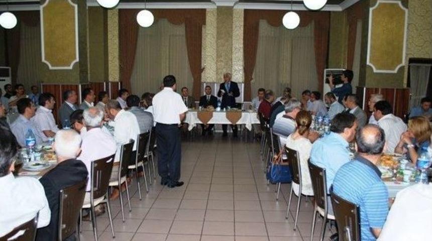 M&uuml;ft&uuml;l&uuml;kten İftar Sofrası