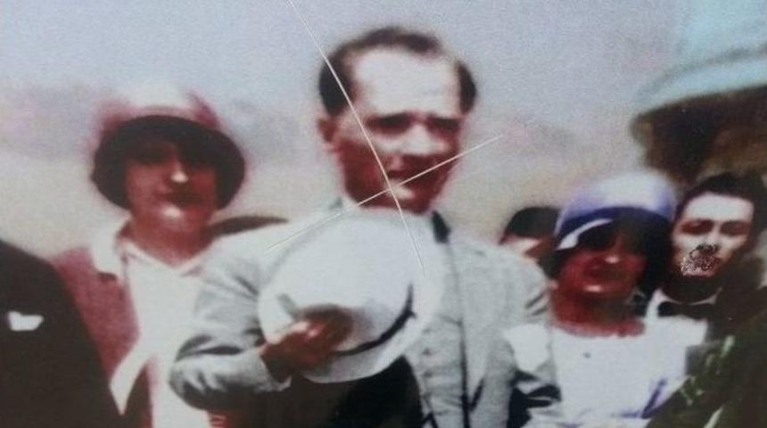 Kırklareli'de Atat&uuml;rk Portreleri'ne &Ccedil;irkin Saldırı