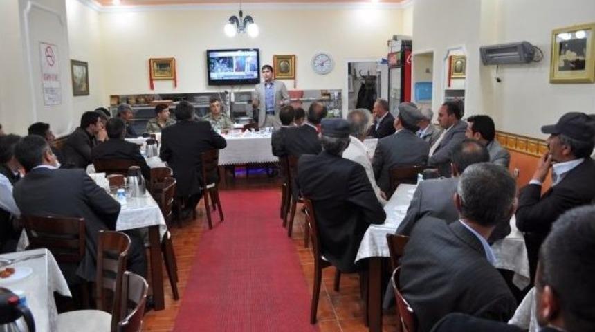 Arpa&ccedil;aylı Muhtarlar İftar Yemeğinde Buluştu