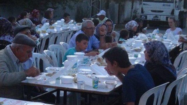 Chp Genel Başkan Yardımcısı Faik Öztrak Ve Chp Tekirdağ Milletvekili Emre Köprülü Süleymanpaşa Belediyesi’nin İftarına Katıldı 1