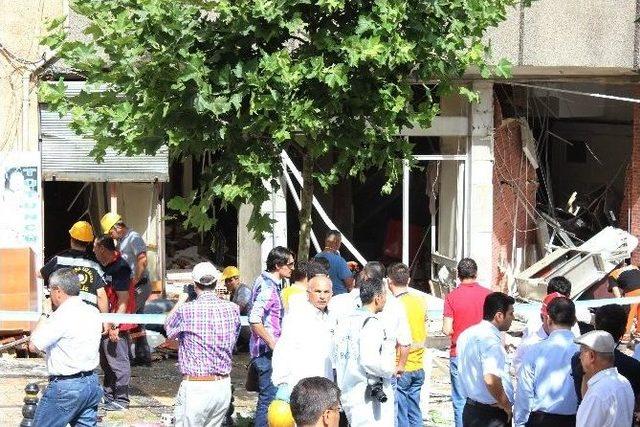 Denizli de Patlama: 1 Ölü, 3 ü Ağır 20 Yaralı 2
