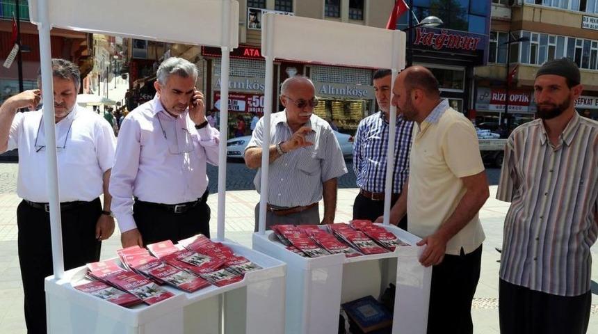 Rize'de Dini Danışmanlık Ve Diyanet Vakfı Tanıtım Standı Kuruldu