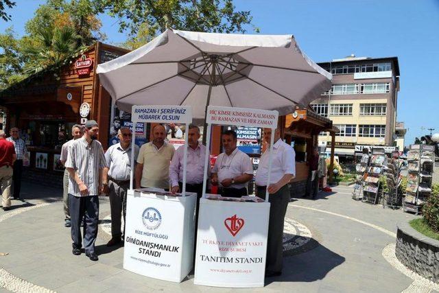 Rize de Dini Danışmanlık Ve Diyanet Vakfı Tanıtım Standı Kuruldu 1