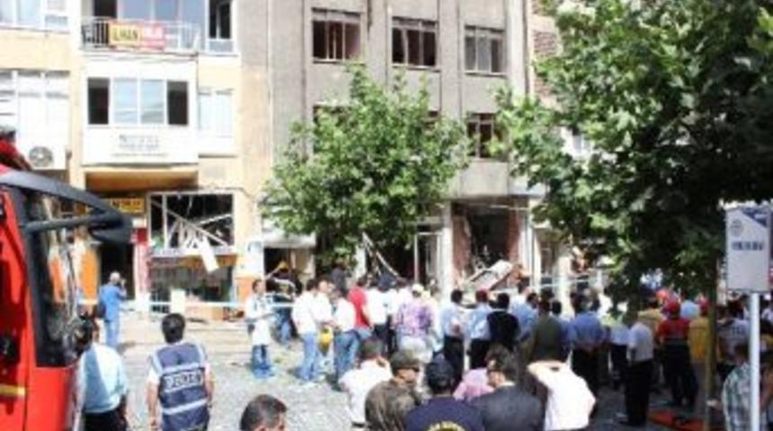 Denizli'de Patlama: 1 &Ouml;l&uuml;, 3'&uuml; Ağır 20 Yaralı