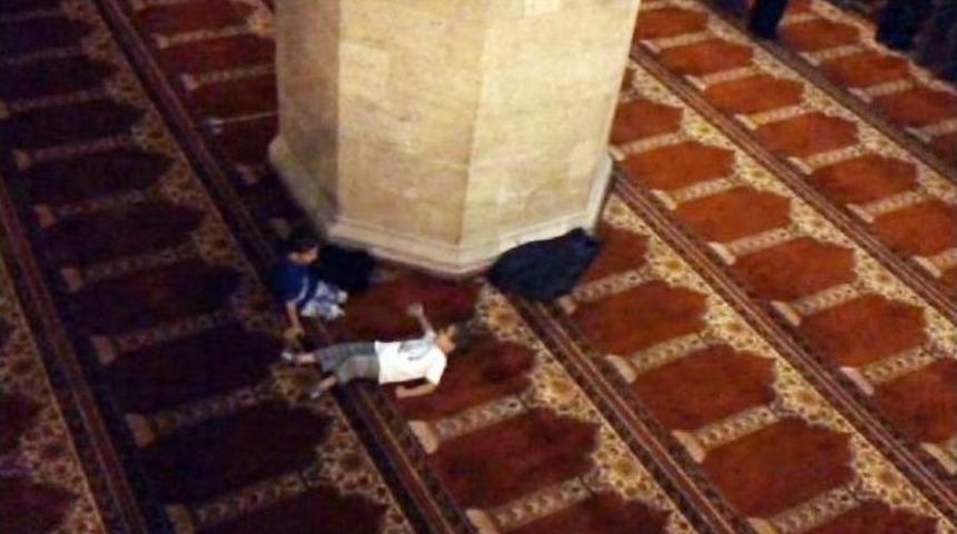 Tosya M&uuml;ft&uuml;s&uuml;, &Ccedil;ocukların Camiye Alıştırılması Konusunda Bilgilendirme Yaptı