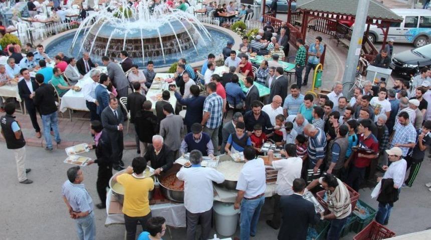 Zara'da Esnaflara Iftar