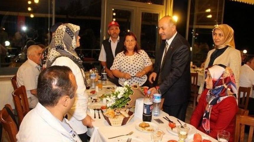 Şehit Aileleri Ve Gazilere İftar Yemeği Verildi