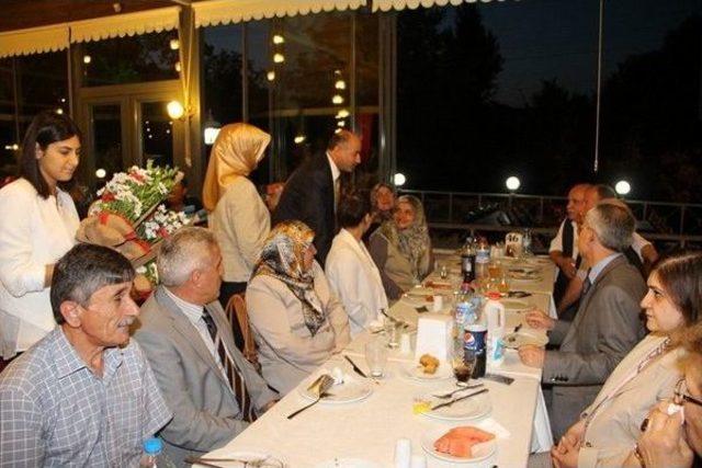 Şehit Aileleri Ve Gazilere İftar Yemeği Verildi 2