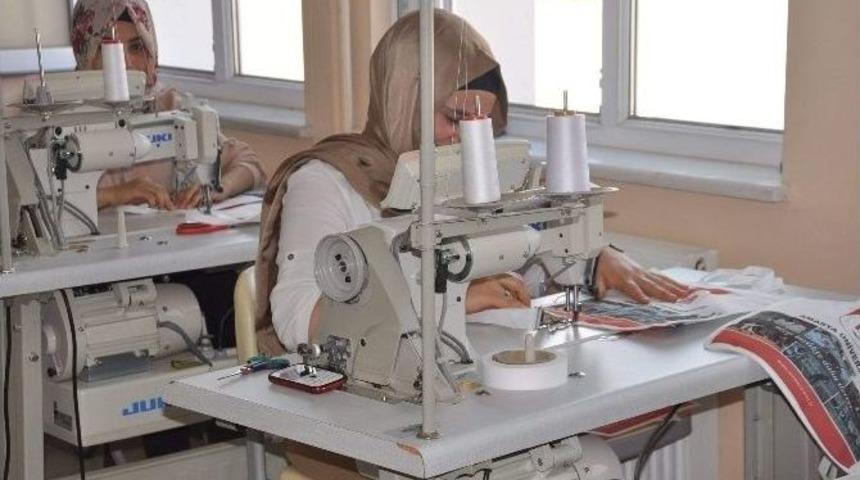 &Uuml;niversitelilerden &Ccedil;evre Dostu &Ccedil;anta