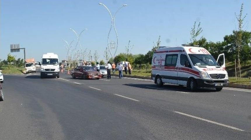 Otomobil Bisiklete &Ccedil;arptı: 1 Yaralı