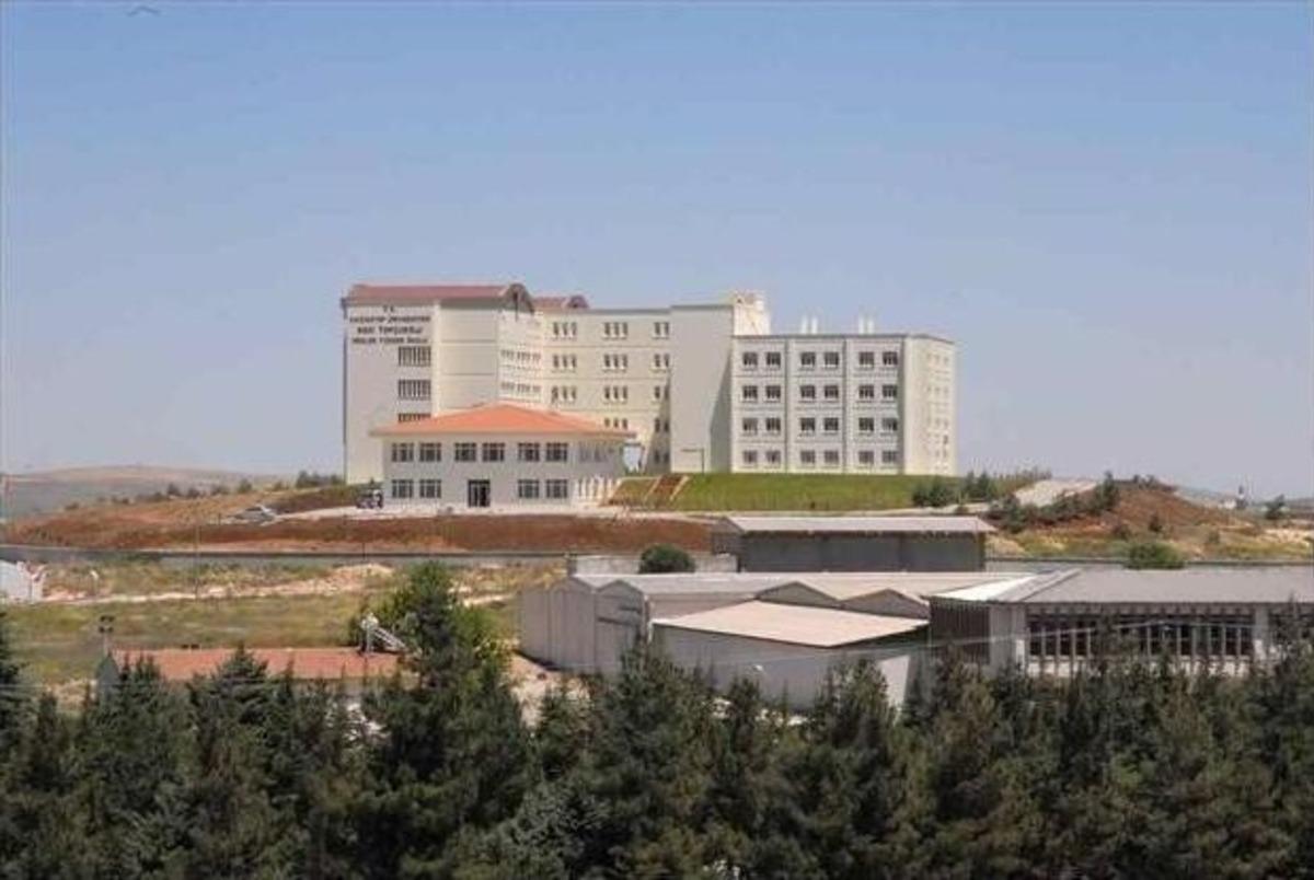 Ga&uuml;n Naci Top&ccedil;uoğlu Myo Yeni &Ouml;ğrencilerini Bekliyor