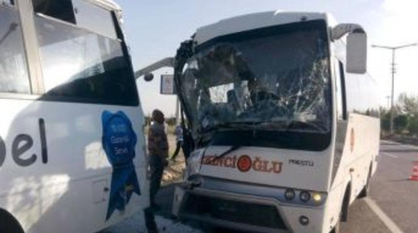 Fabrika Servisi Kaza Yaptı: 11 Yaralı