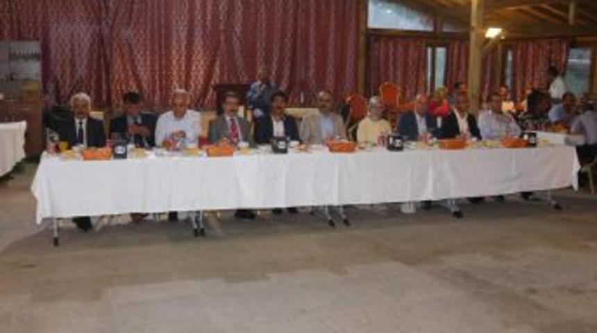 Sivas Belediyesinden &Ccedil;alışanlarına Iftar