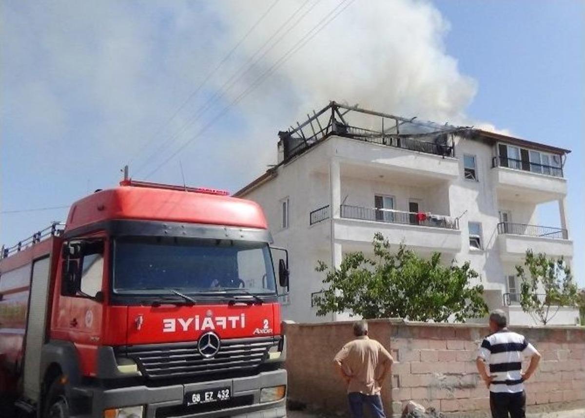 Yanan Evde T&uuml;p Patladı