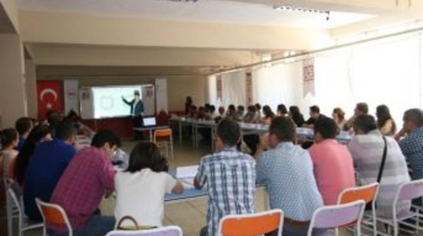 &Ouml;ğretmenlere &lsquo;zeka&rsquo; Semineri