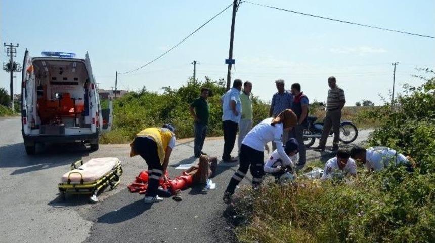 Otomobille Motosiklet &Ccedil;arpıştı : 2 Yaralı