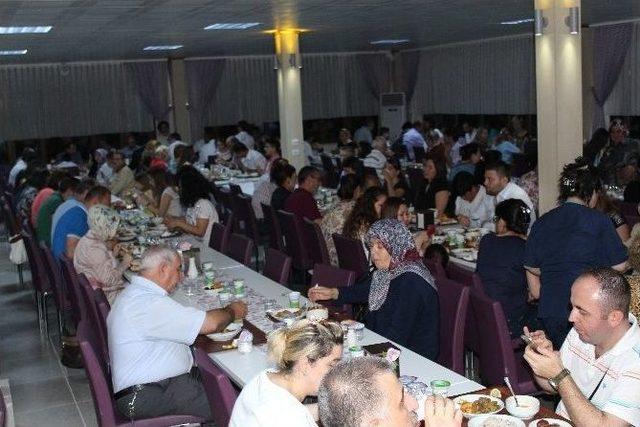 Tekirdağ Devlet Hastanesi &Ccedil;alışanları Ve Aileleri İle Birlikte İftar Programında Buluştu 1