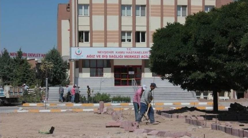 Devlet Hastanesi &Ccedil;evre D&uuml;zenleme &Ccedil;alışmaları Devam Ediyor