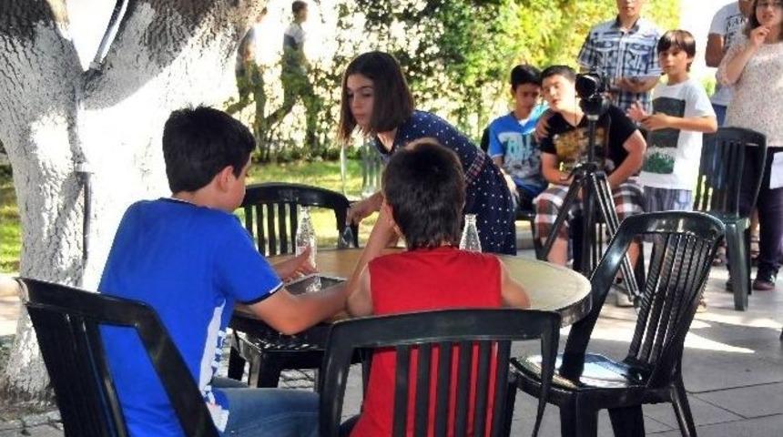 Akşehir&rsquo;de Film At&ouml;lyesi &Ccedil;ocukların &Ccedil;ektiği Filmle Sona Erdi