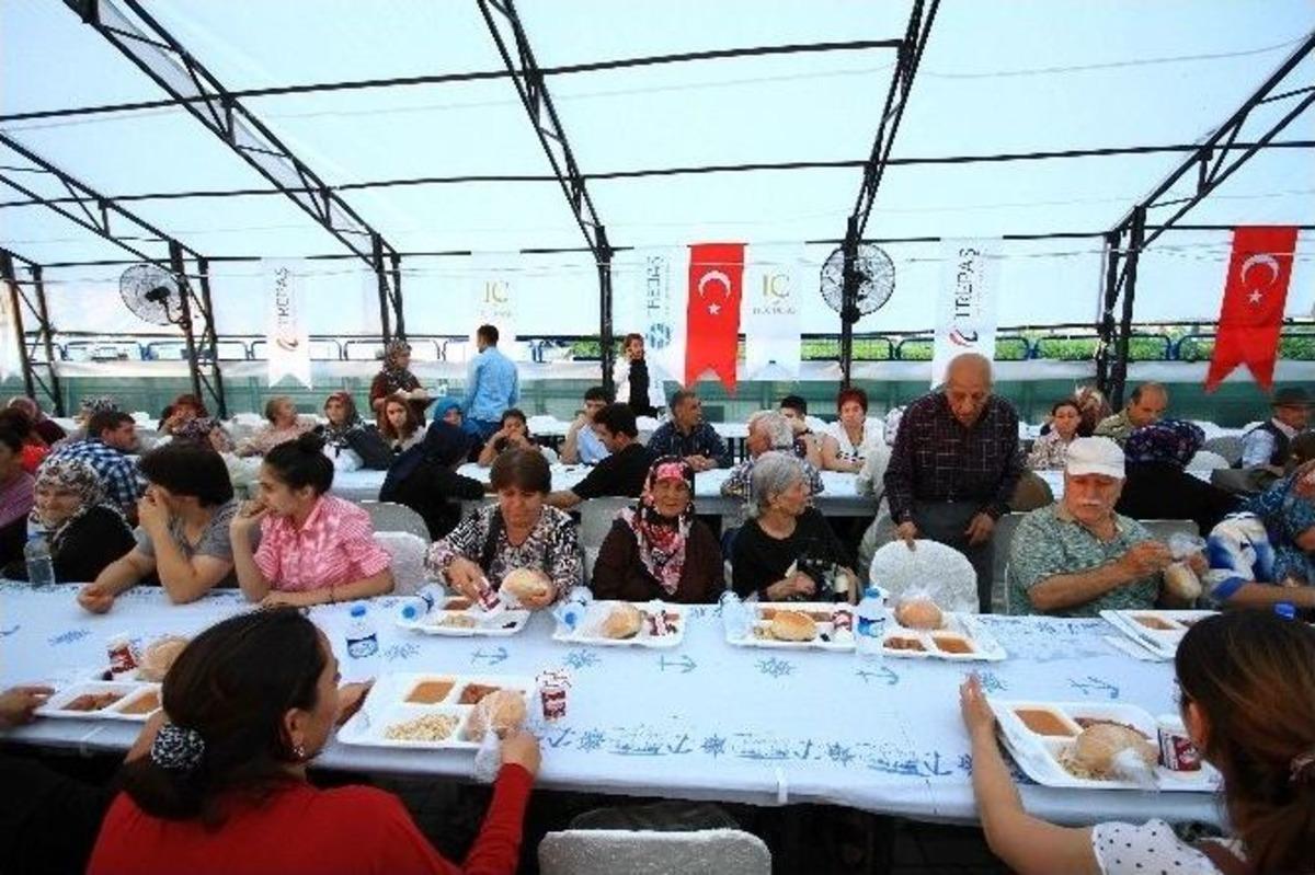 Tredaş Ailesi, Vatandaşlarla İftarda Buluştu