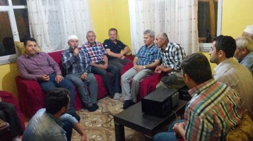 Kaymakam &Ouml;zcan &Ccedil;ukur&ouml;ren K&ouml;y&uuml;nde