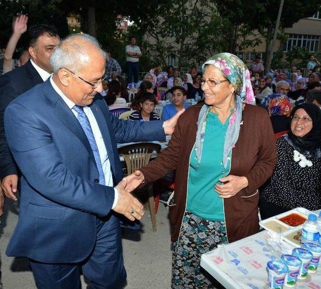 Başkan Kocamaz, Gülnar’da Vatandaşlarla İftar Açtı 1