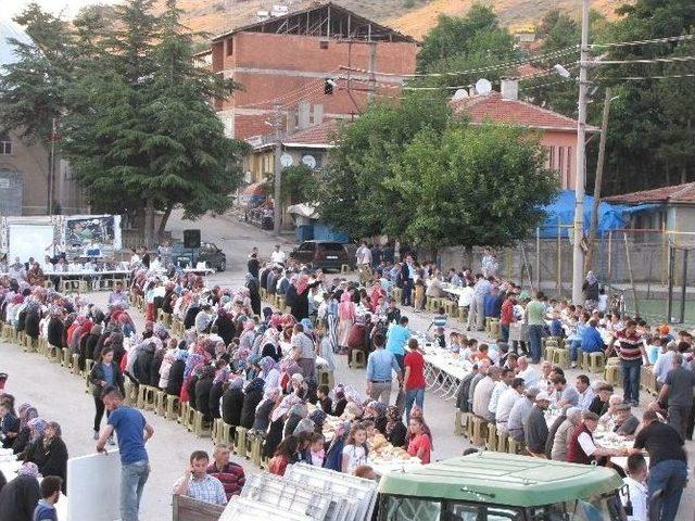 Dodurga Beldesinde İlk Kez İftar Yemeği Verildi