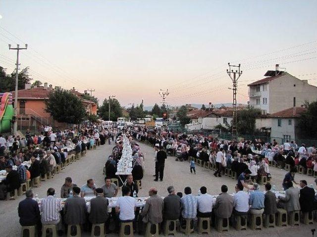 Dodurga Beldesinde İlk Kez İftar Yemeği Verildi