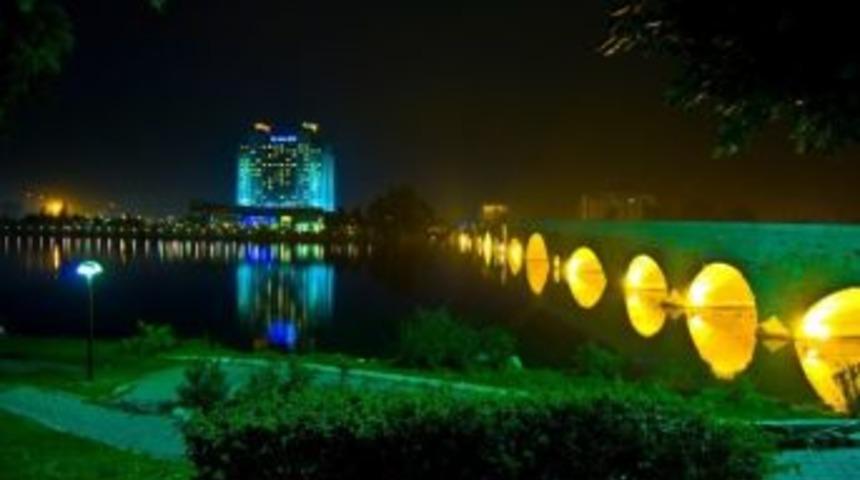 Adana Artık Daha Aydınlık