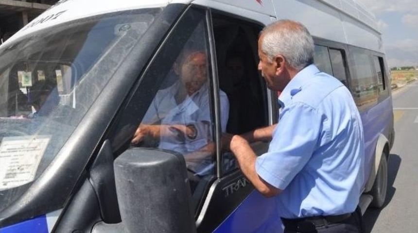 Zabıta Ekipleri Şehir İ&ccedil;i Servisleri Denetledi